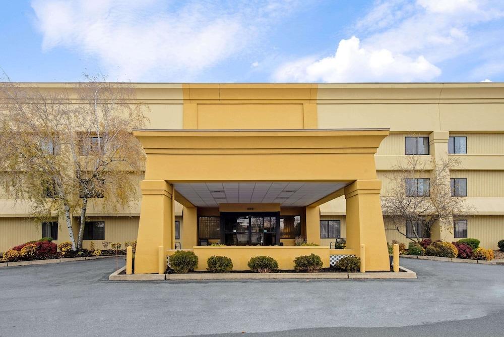 La Quinta By Wyndham Harrisburg Airport Hershey Exterior foto