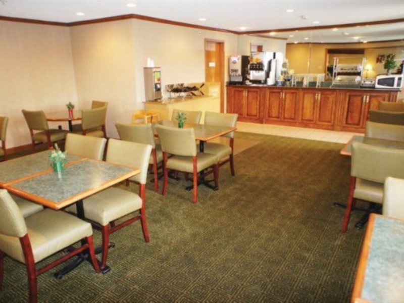 La Quinta By Wyndham Harrisburg Airport Hershey Exterior foto